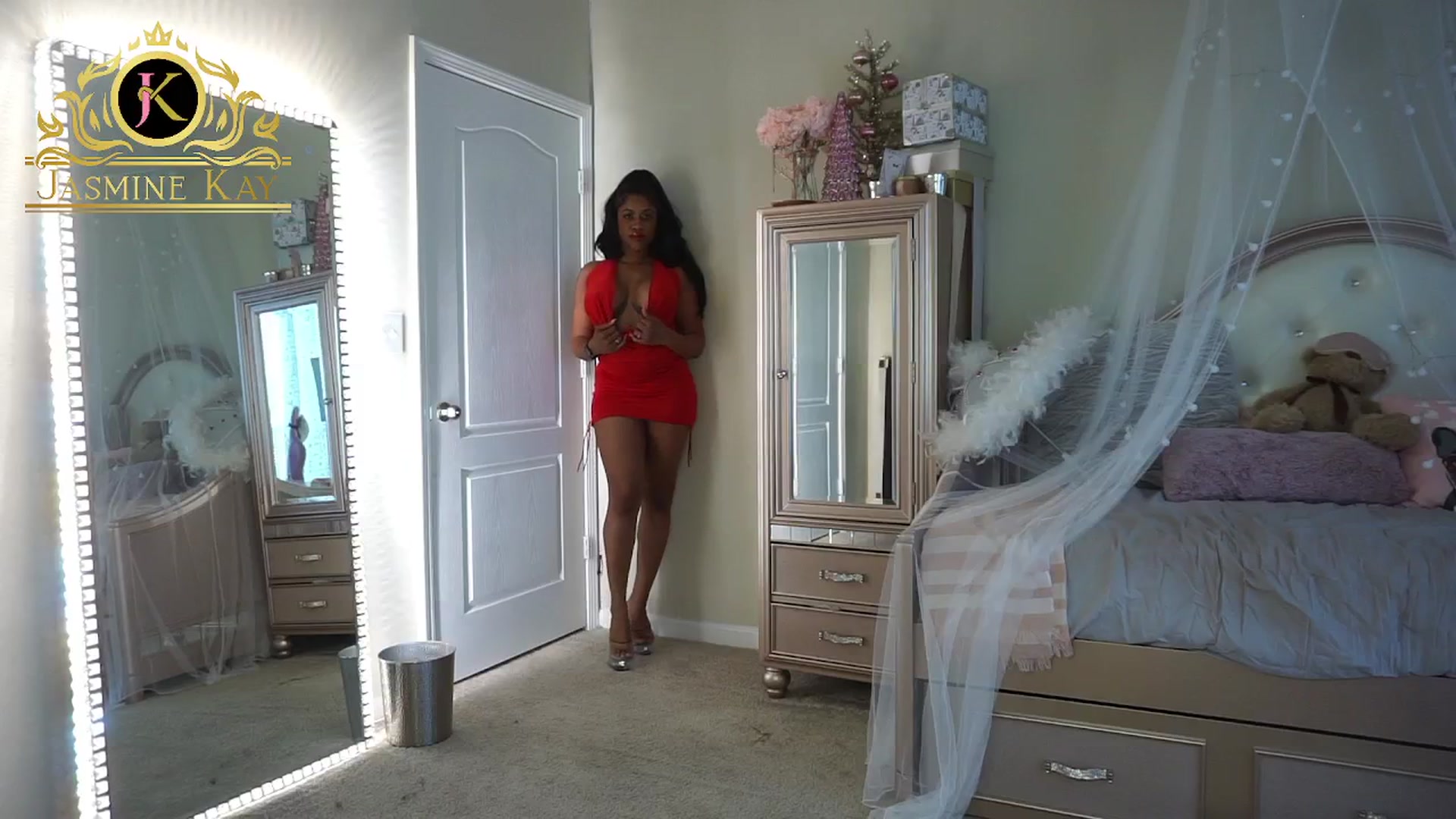 Gallery image thumbnail from JasmineKay's myfreecams stream on, 01/01/2026, 21:15 image 11 of 20