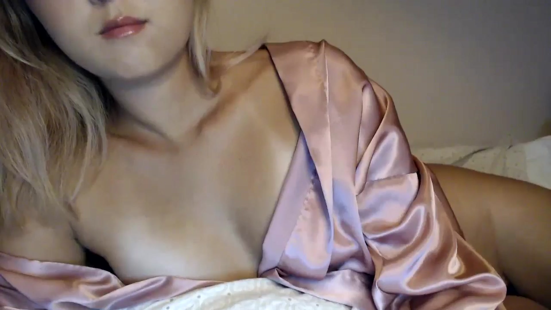 Gallery image thumbnail from JasmineSXO's myfreecams stream on, 08/08/2024, 17:09 image 18 of 20