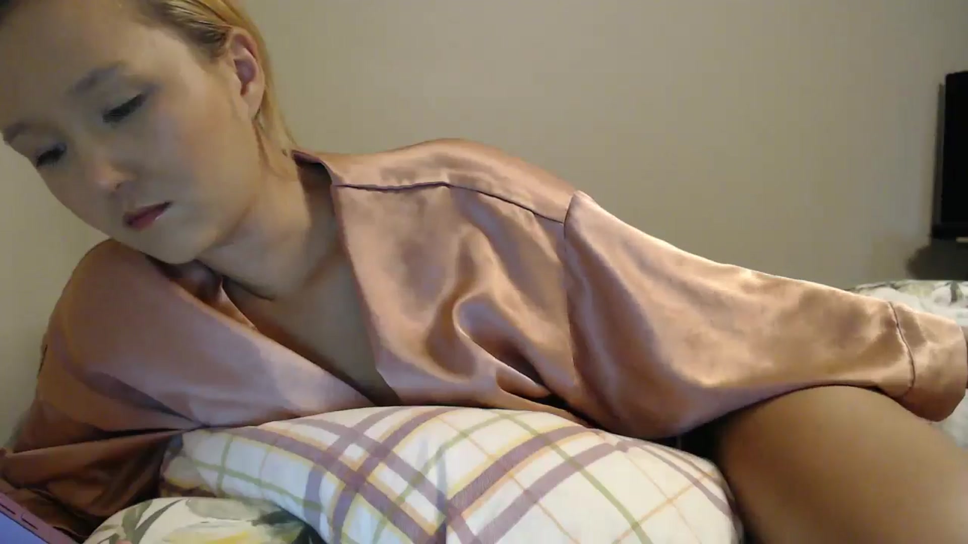 Gallery image thumbnail from JasmineSXO's myfreecams stream on, 07/05/2025, 19:06 image 3 of 20