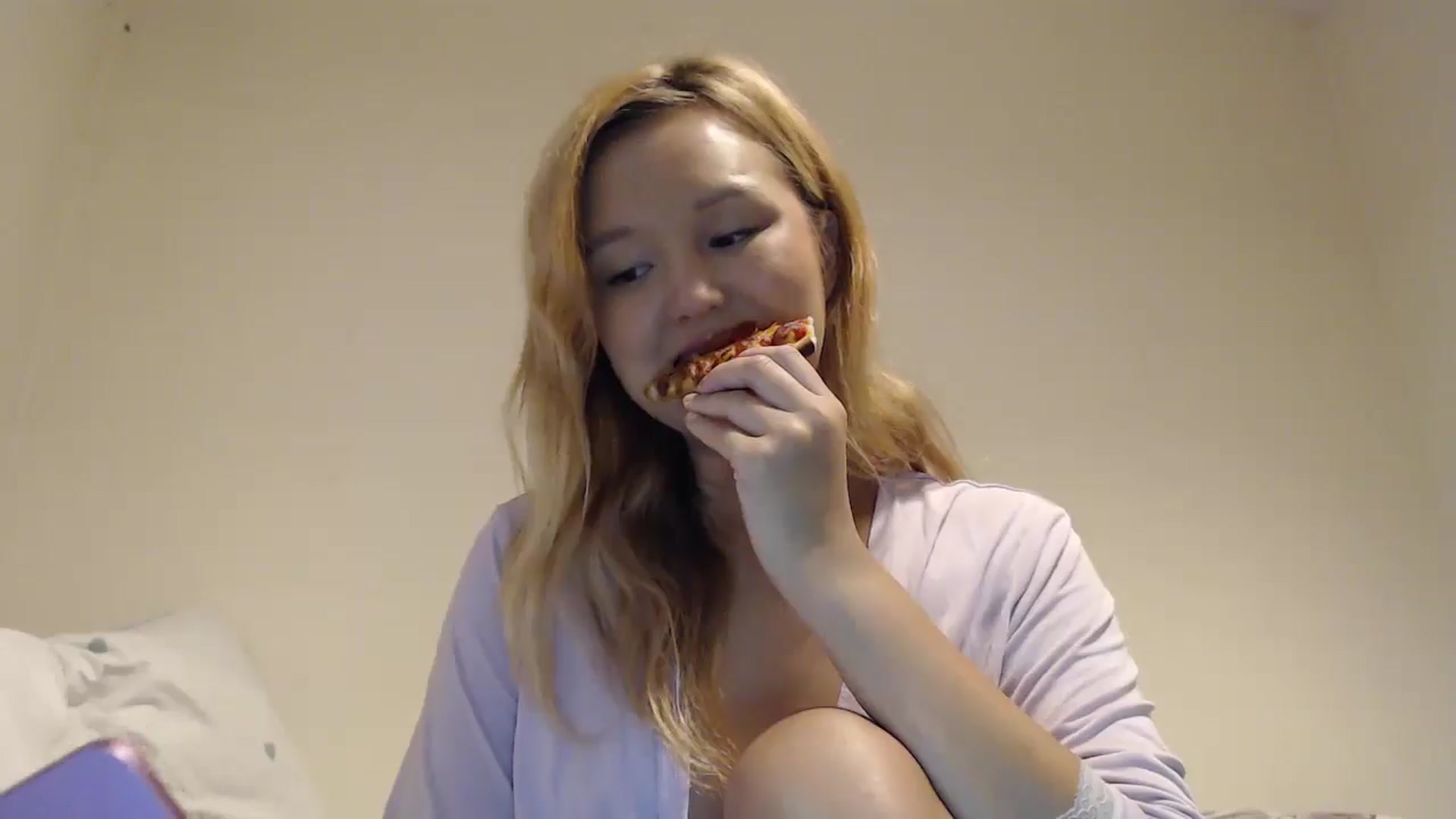 Gallery image thumbnail from JasmineSXO's myfreecams stream on, 07/24/2025, 13:21 image 5 of 20