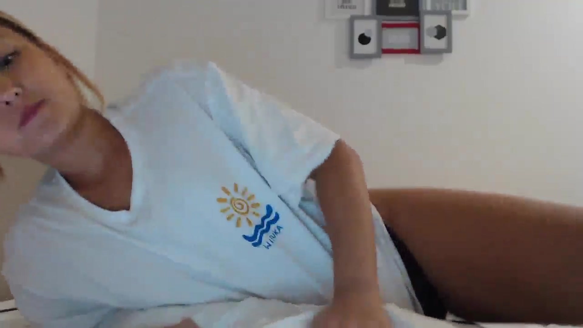 Gallery image thumbnail from JasmineSXO's myfreecams stream on, 12/08/2025, 22:40 image 17 of 20
