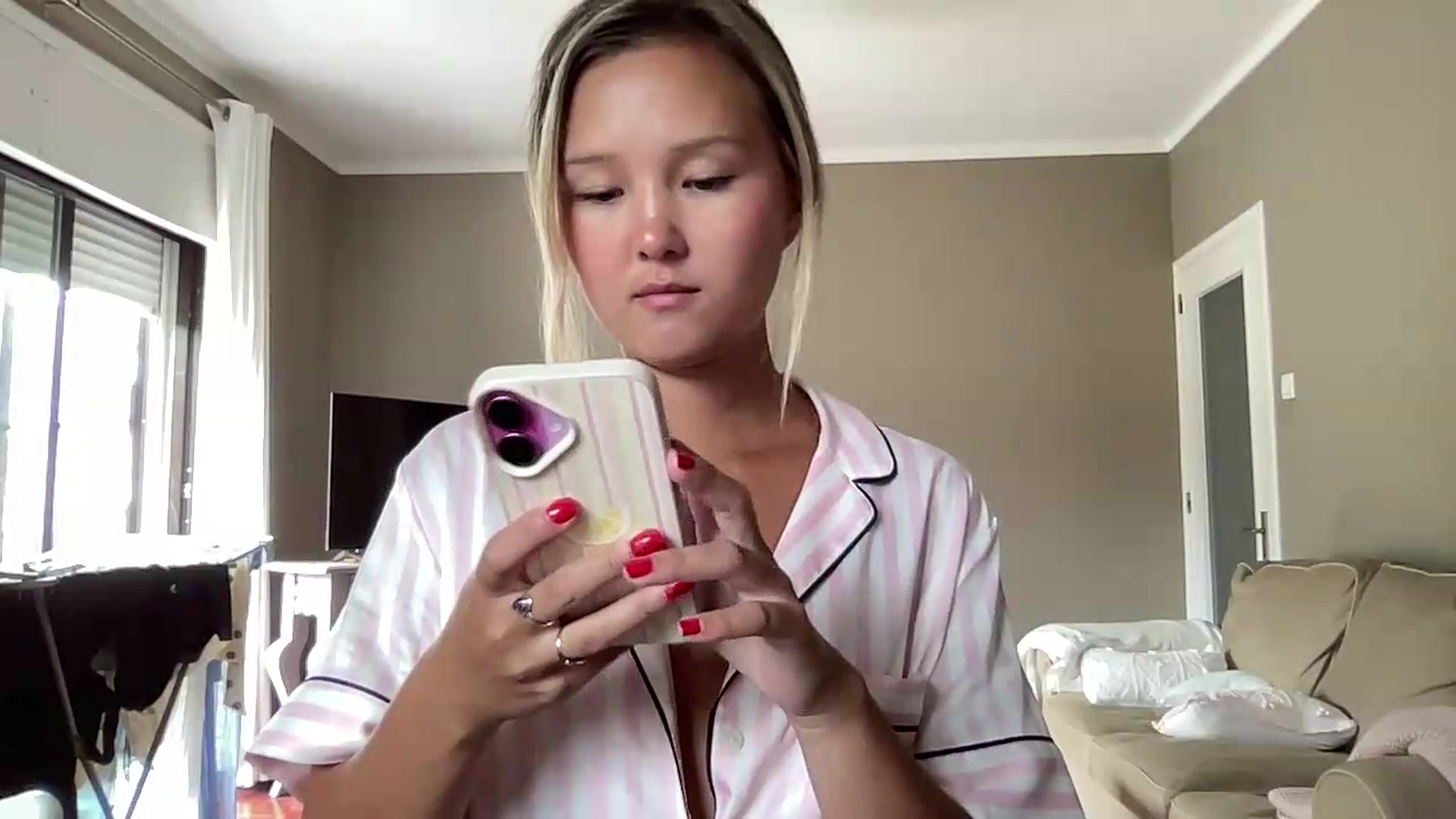 Gallery image thumbnail from JasmineSXO's myfreecams stream on, 08/23/2026, 11:48 image 10 of 20