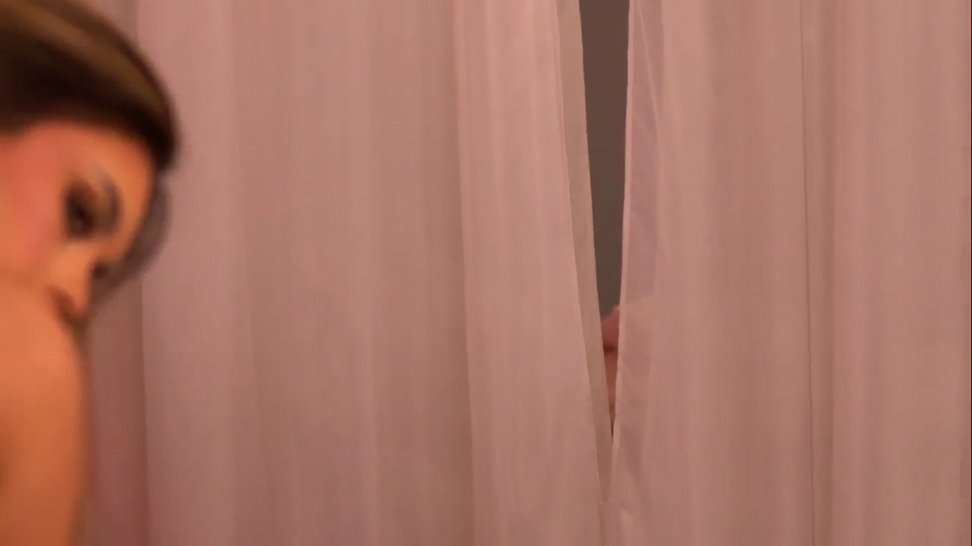 Gallery image thumbnail from JasmineShaw's myfreecams stream on, 10/13/2024, 22:39 image 10 of 20