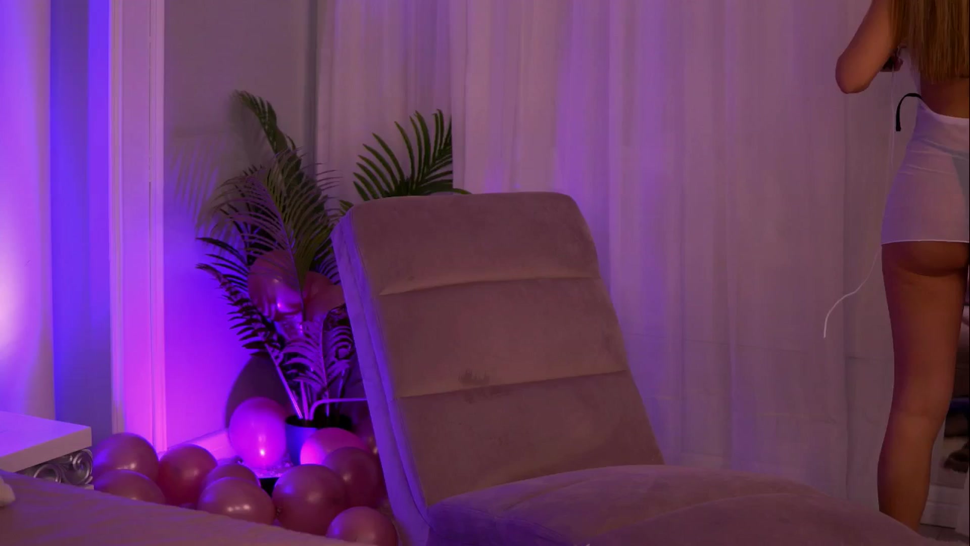 Gallery image thumbnail from JasmineShaw's myfreecams stream on, 10/30/2024, 04:28 image 14 of 20
