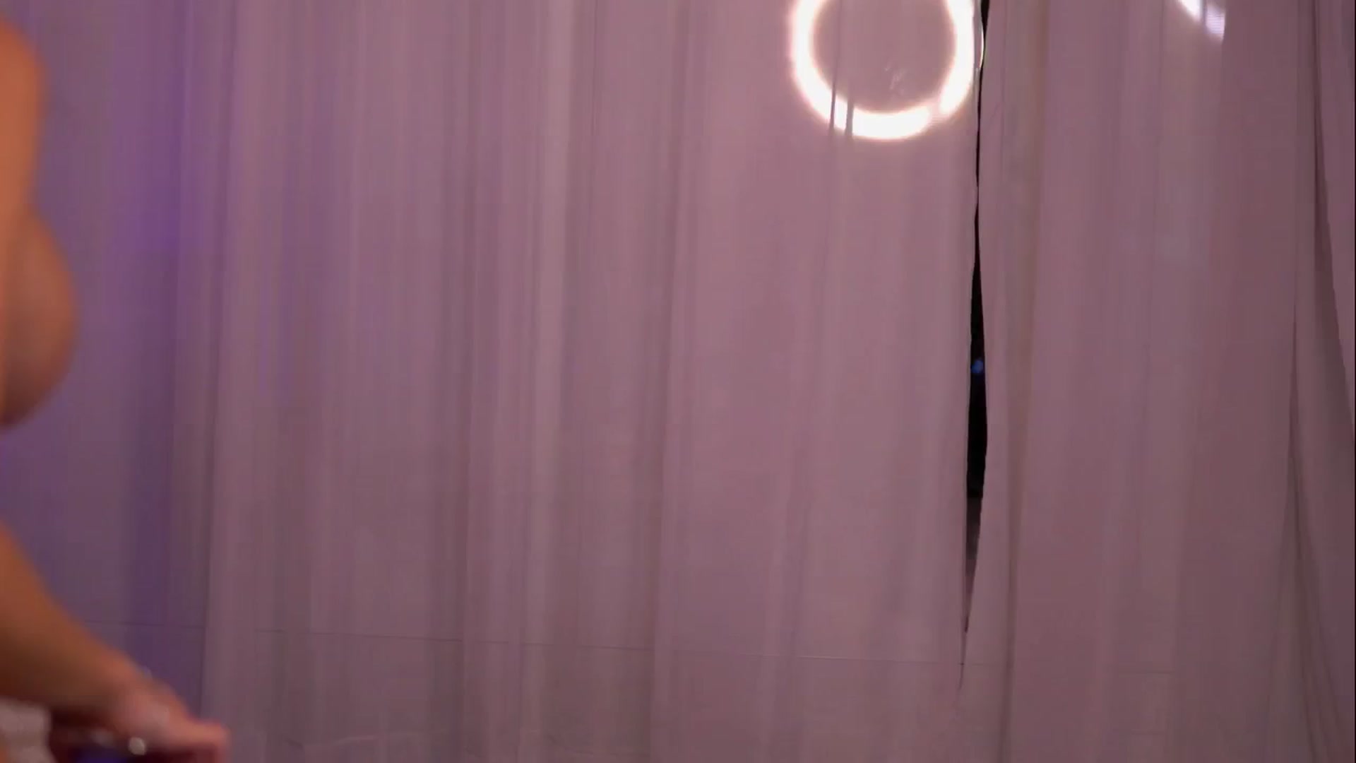 Gallery image thumbnail from JasmineShaw's myfreecams stream on, 11/04/2024, 07:21 image 20 of 20