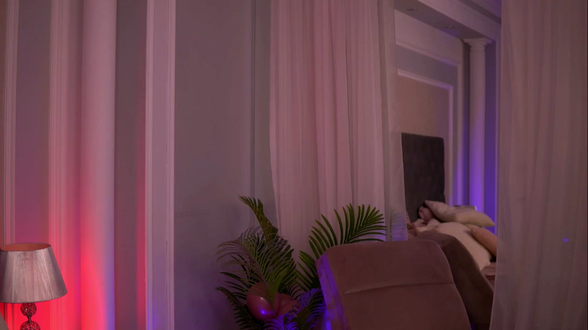 Gallery image thumbnail from JasmineShaw's myfreecams stream on, 11/12/2024, 02:11 image 3 of 20