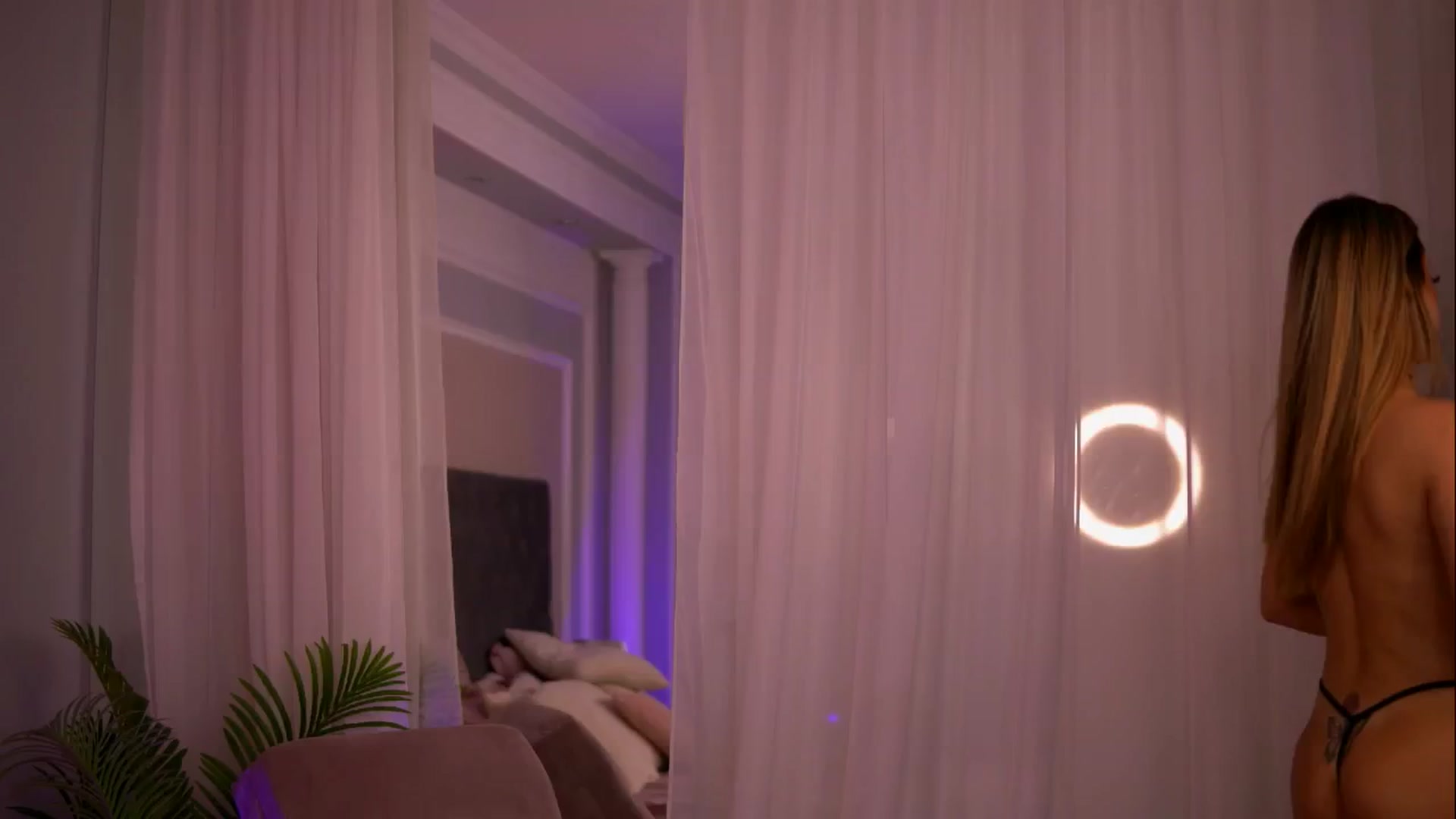 Gallery image thumbnail from JasmineShaw's myfreecams stream on, 11/12/2024, 02:11 image 7 of 20