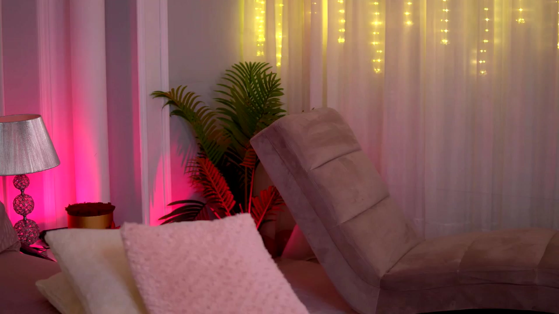 Gallery image thumbnail from JasmineShaw's myfreecams stream on, 01/11/2025, 12:16 image 1 of 20