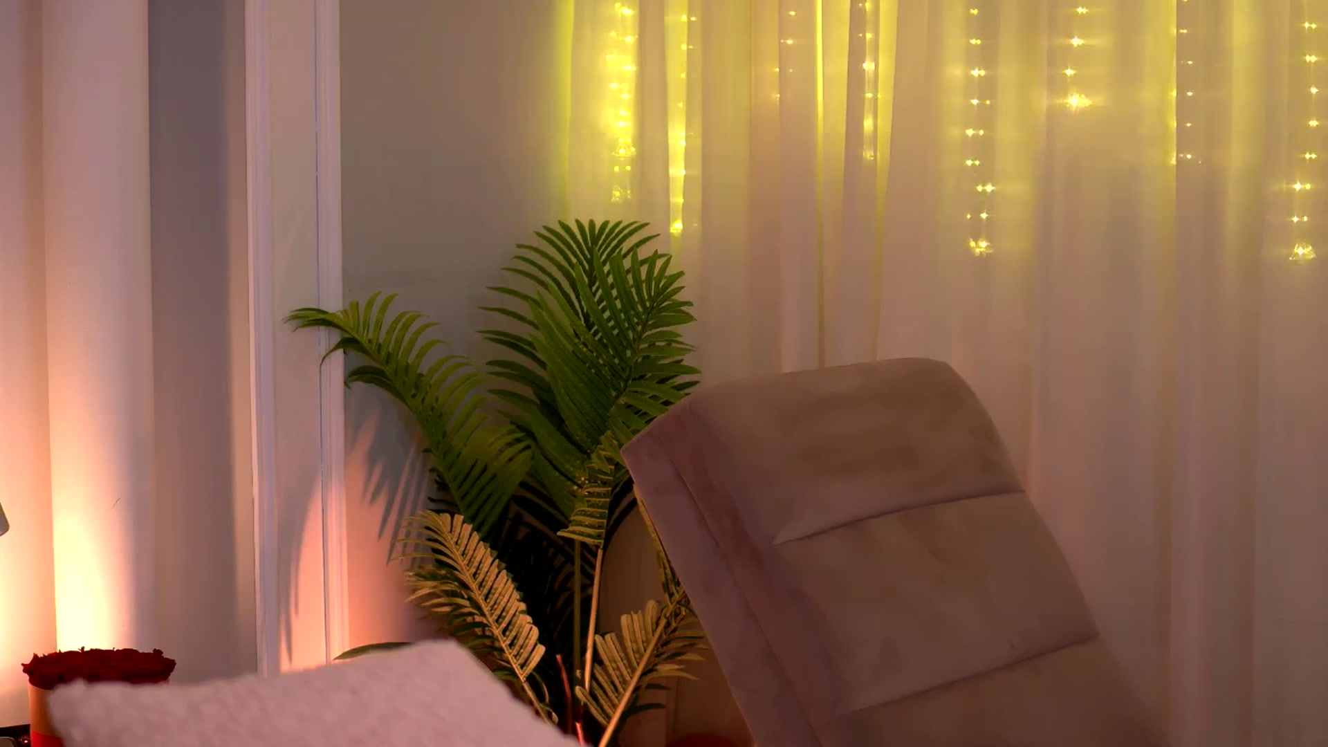 Gallery image thumbnail from JasmineShaw's myfreecams stream on, 01/13/2025, 04:39 image 9 of 20