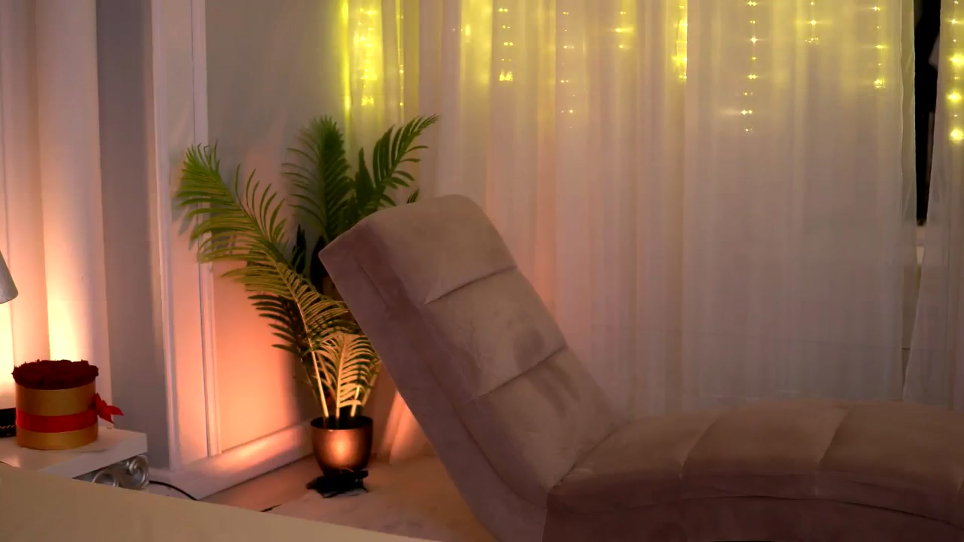 Gallery image thumbnail from JasmineShaw's myfreecams stream on, 01/22/2025, 08:56 image 17 of 20