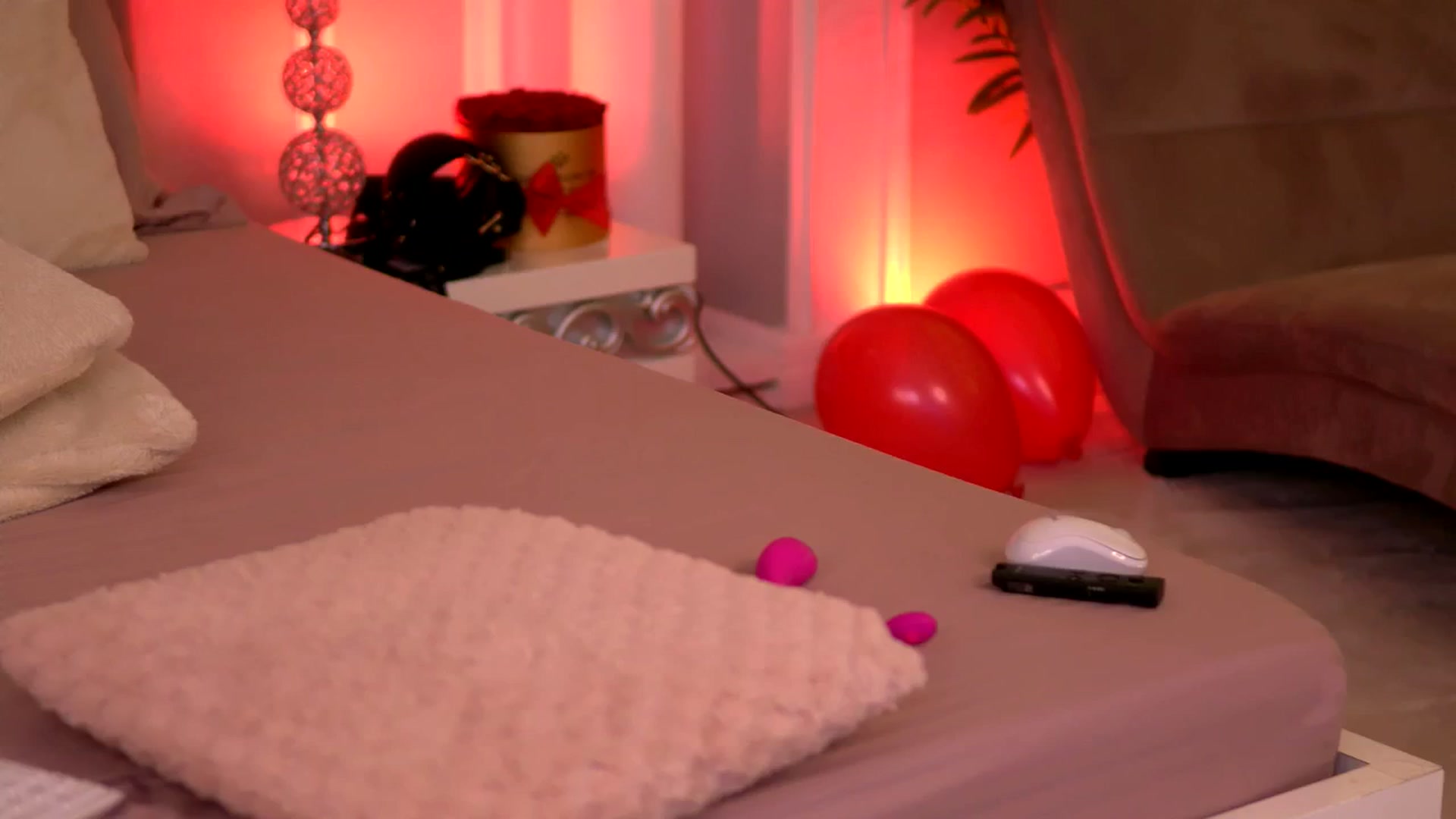 Gallery image thumbnail from JasmineShaw's myfreecams stream on, 02/14/2025, 01:23 image 19 of 20