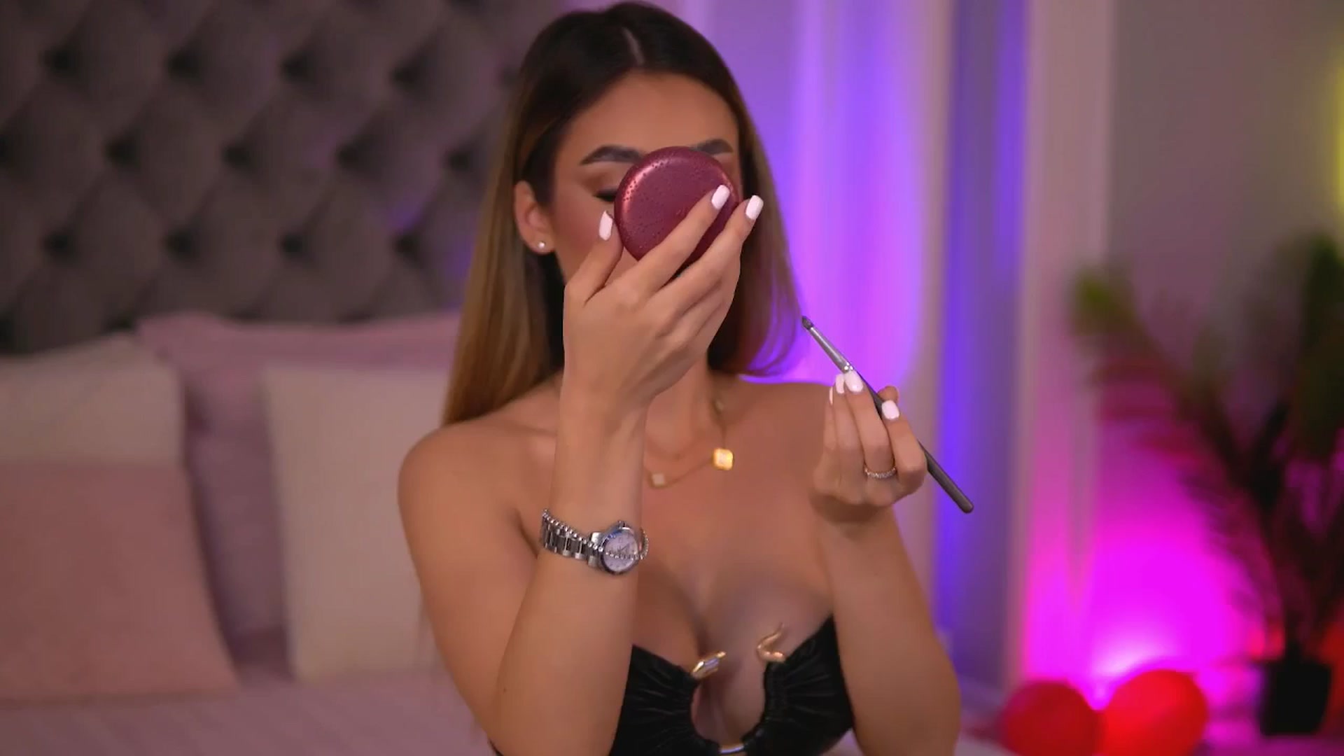 Gallery image thumbnail from JasmineShaw's myfreecams stream on, 03/19/2025, 04:19 image 10 of 20