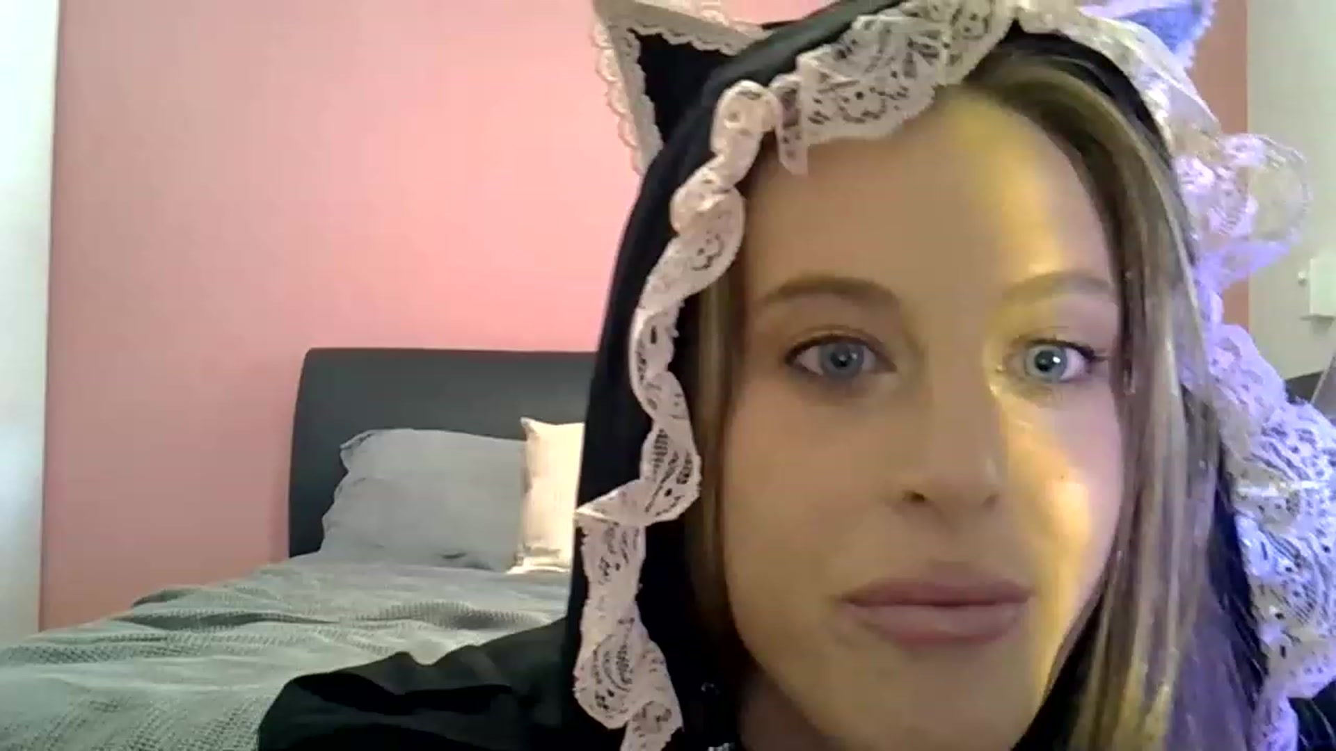 Gallery image thumbnail from JasmineSkyy's myfreecams stream on, 11/17/2022, 03:20 image 1 of 20
