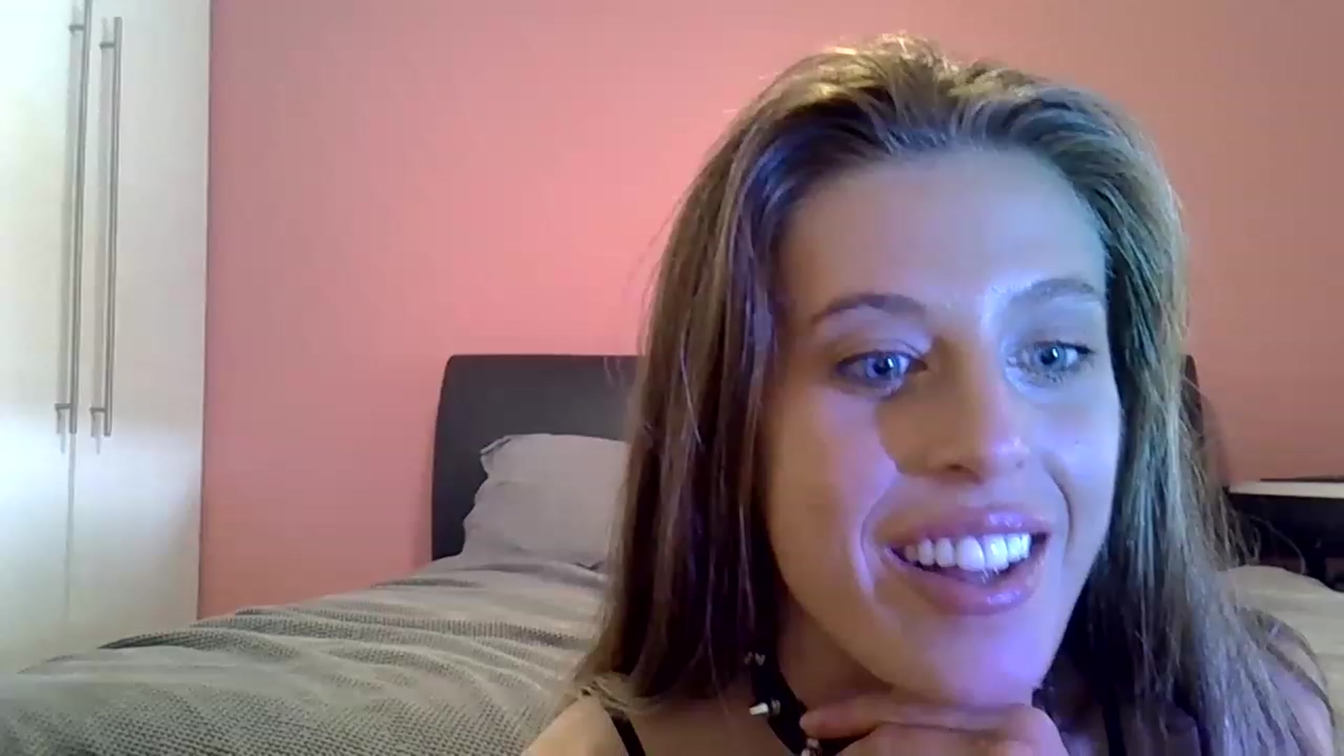 Gallery image thumbnail from JasmineSkyy's myfreecams stream on, 11/17/2022, 09:59 image 10 of 20