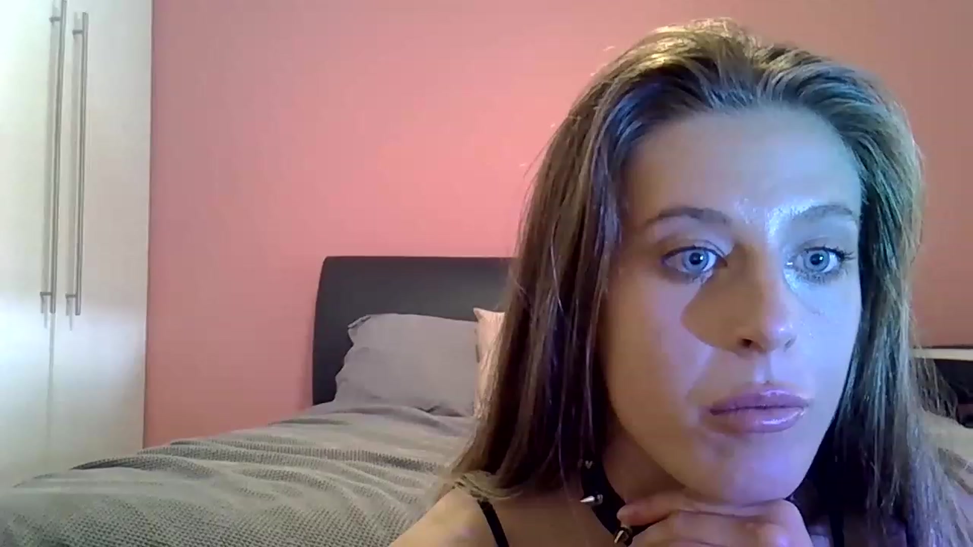 Gallery image thumbnail from JasmineSkyy's myfreecams stream on, 11/17/2022, 09:59 image 9 of 20