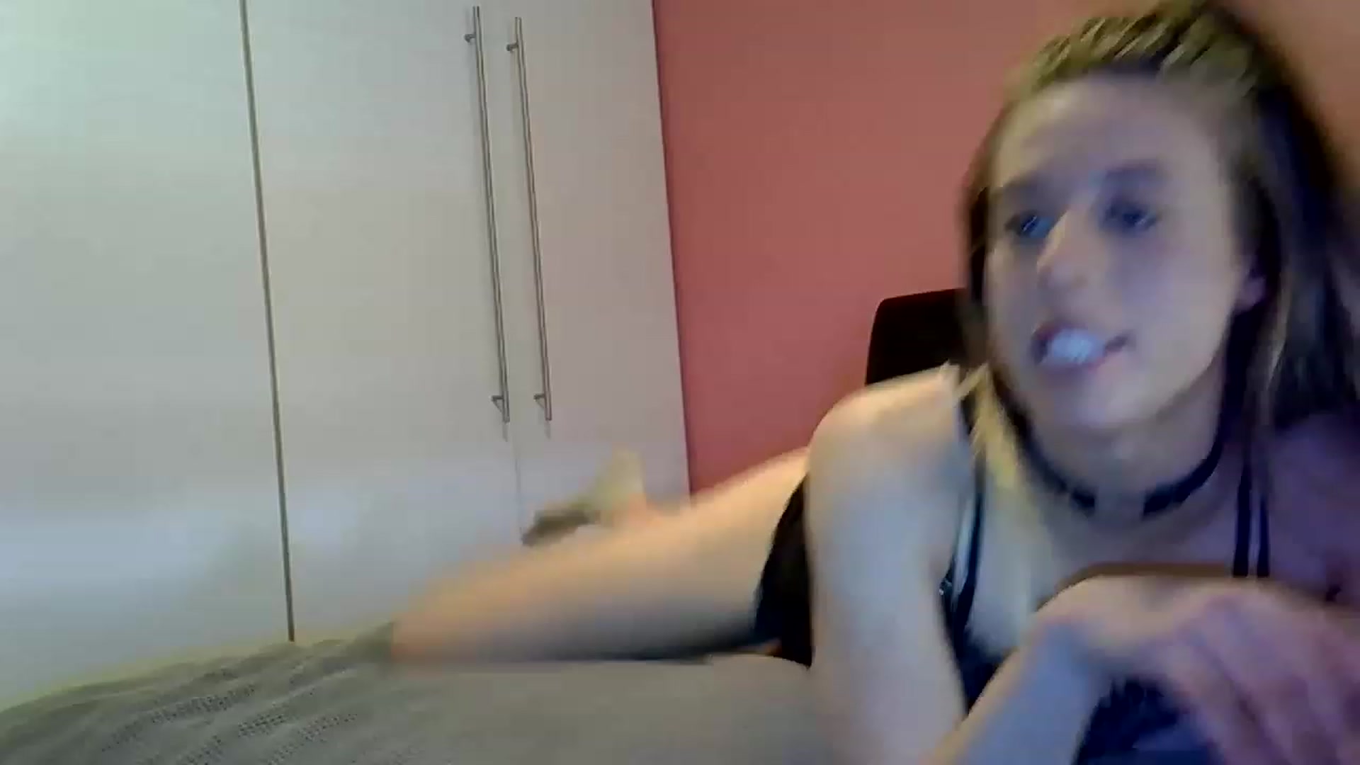 Gallery image thumbnail from JasmineSkyy's myfreecams stream on, 11/22/2022, 04:15 image 1 of 20