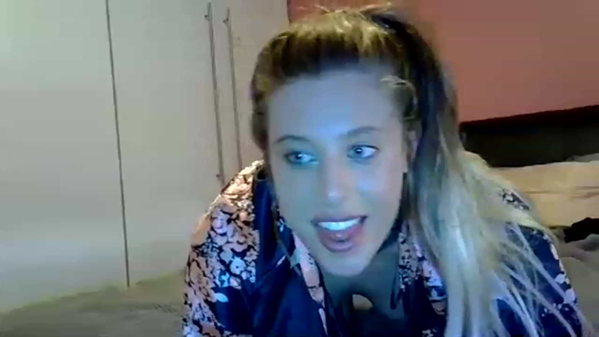 Gallery image thumbnail from JasmineSkyy's myfreecams stream on, 11/22/2022, 04:58 image 10 of 20