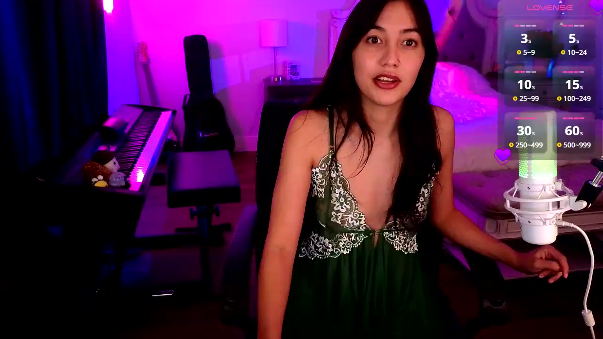 Gallery image thumbnail from JasmineWinter's myfreecams stream on, 08/10/2026, 08:03 image 9 of 20