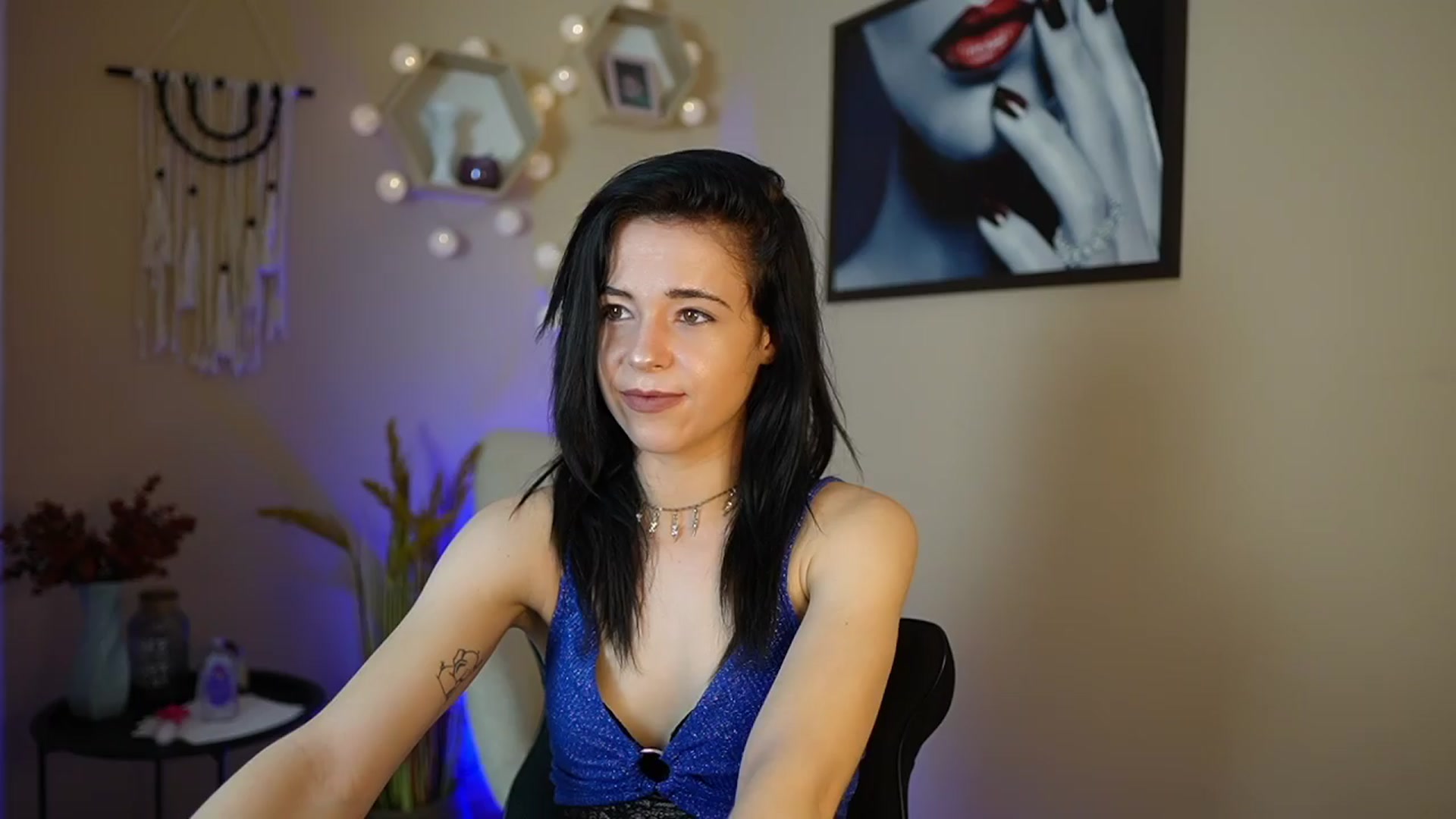 Gallery image thumbnail from Jasmine_Black's myfreecams stream on, 04/04/2024, 11:40 image 11 of 20