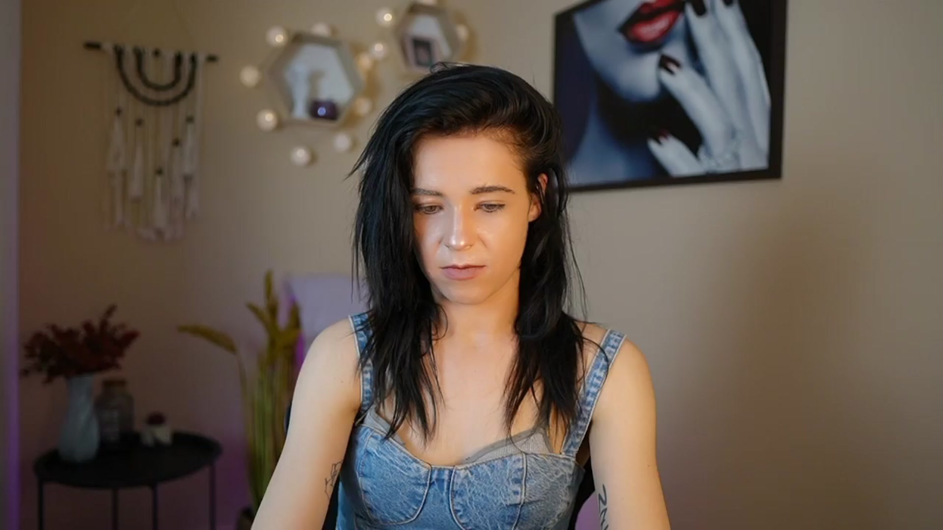 Gallery image thumbnail from Jasmine_Black's myfreecams stream on, 04/08/2024, 13:01 image 18 of 20