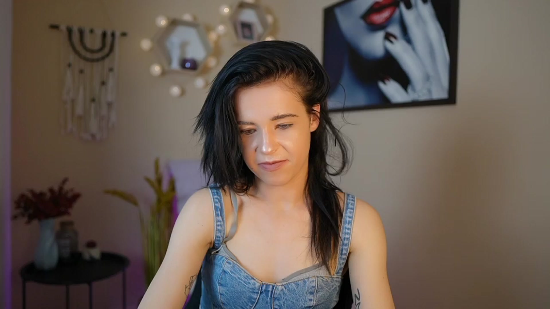 Gallery image thumbnail from Jasmine_Black's myfreecams stream on, 04/08/2024, 13:01 image 15 of 20