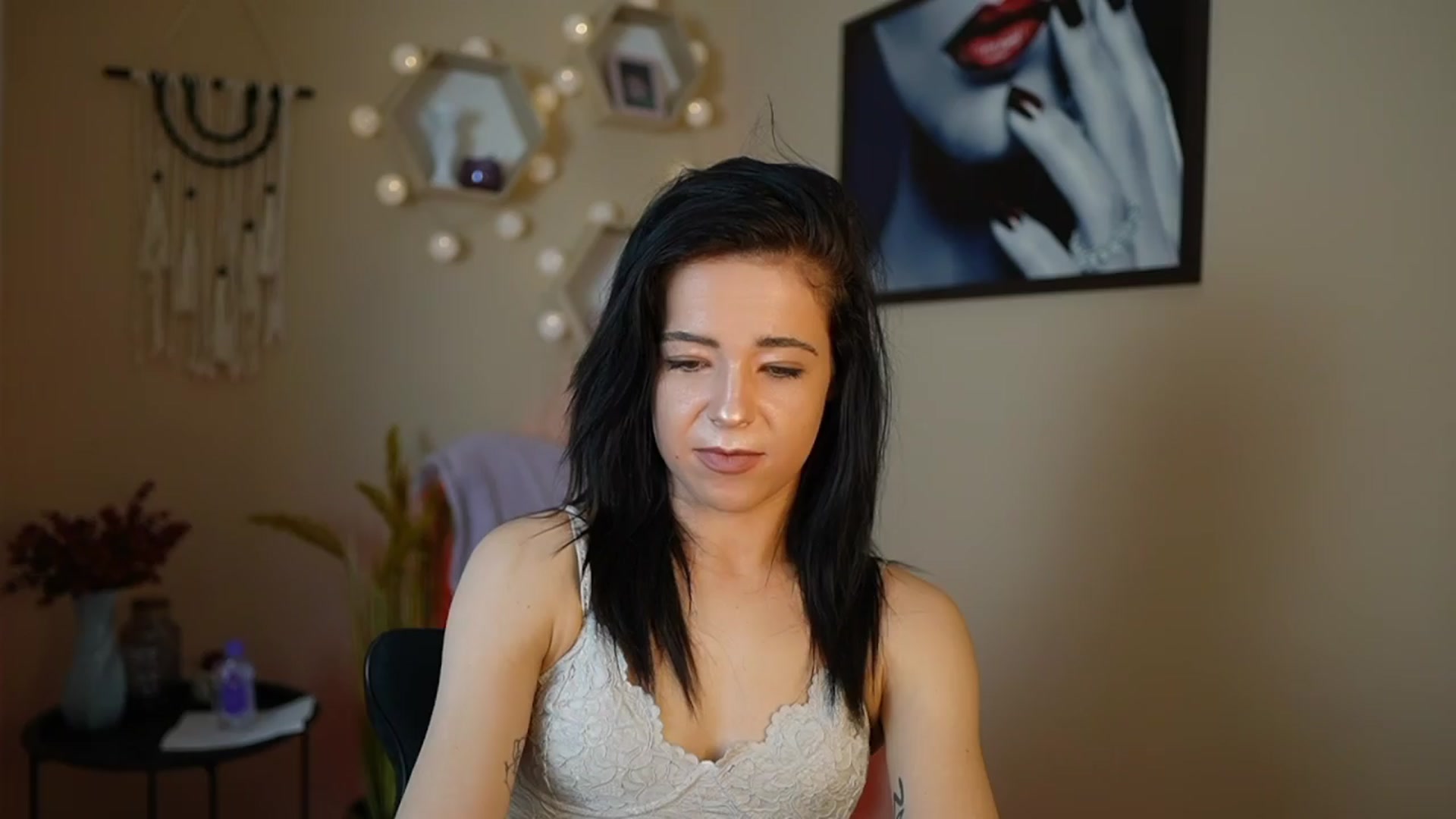 Gallery image thumbnail from Jasmine_Black's myfreecams stream on, 04/10/2024, 10:11 image 8 of 20