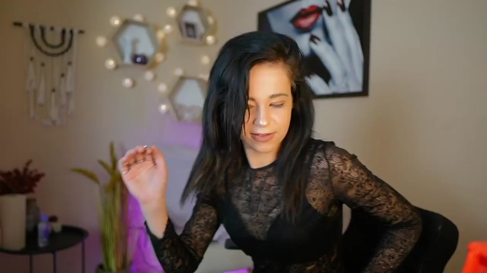 Gallery image thumbnail from Jasmine_Black's myfreecams stream on, 04/12/2024, 11:23 image 6 of 20