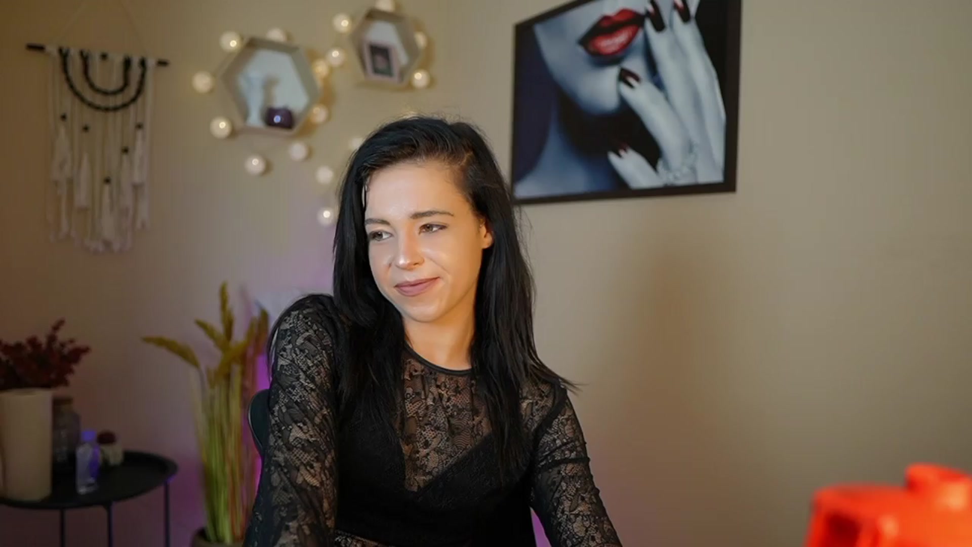 Gallery image thumbnail from Jasmine_Black's myfreecams stream on, 04/12/2024, 12:05 image 14 of 20