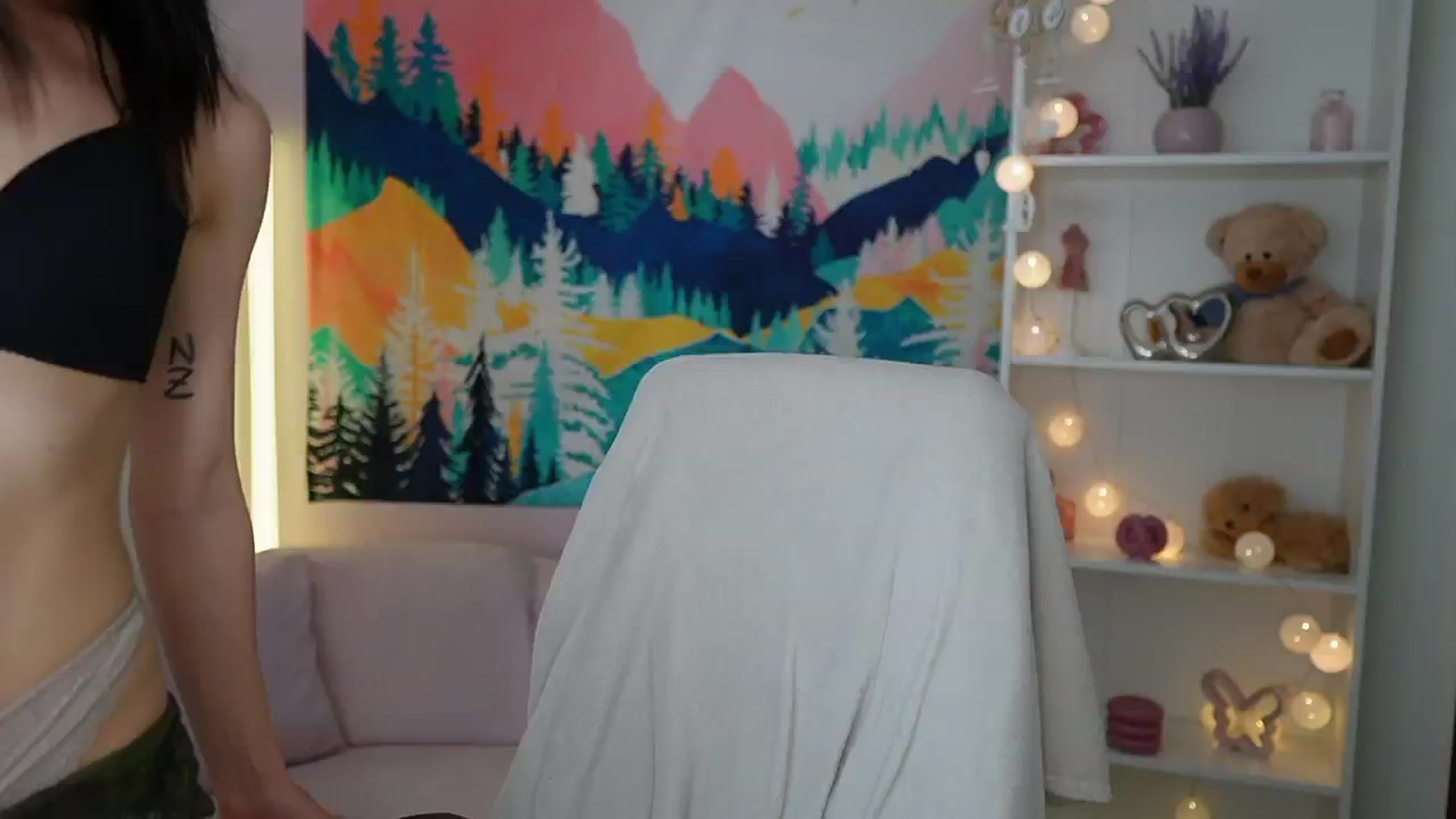 Gallery image thumbnail from Jasmine_Black's myfreecams stream on, 05/07/2024, 13:06 image 16 of 20