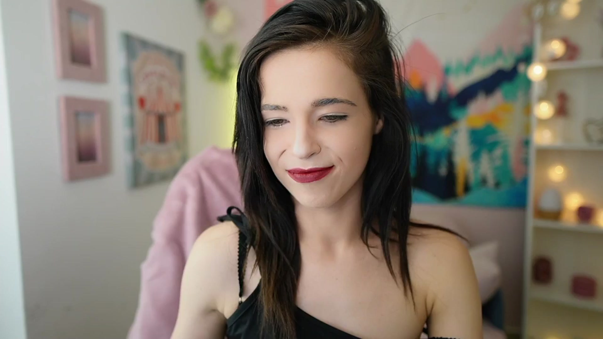 Gallery image thumbnail from Jasmine_Black's myfreecams stream on, 05/14/2024, 10:27 image 13 of 20