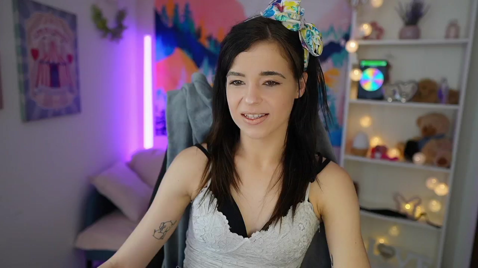 Gallery image thumbnail from Jasmine_Black's myfreecams stream on, 05/16/2024, 09:21 image 19 of 20