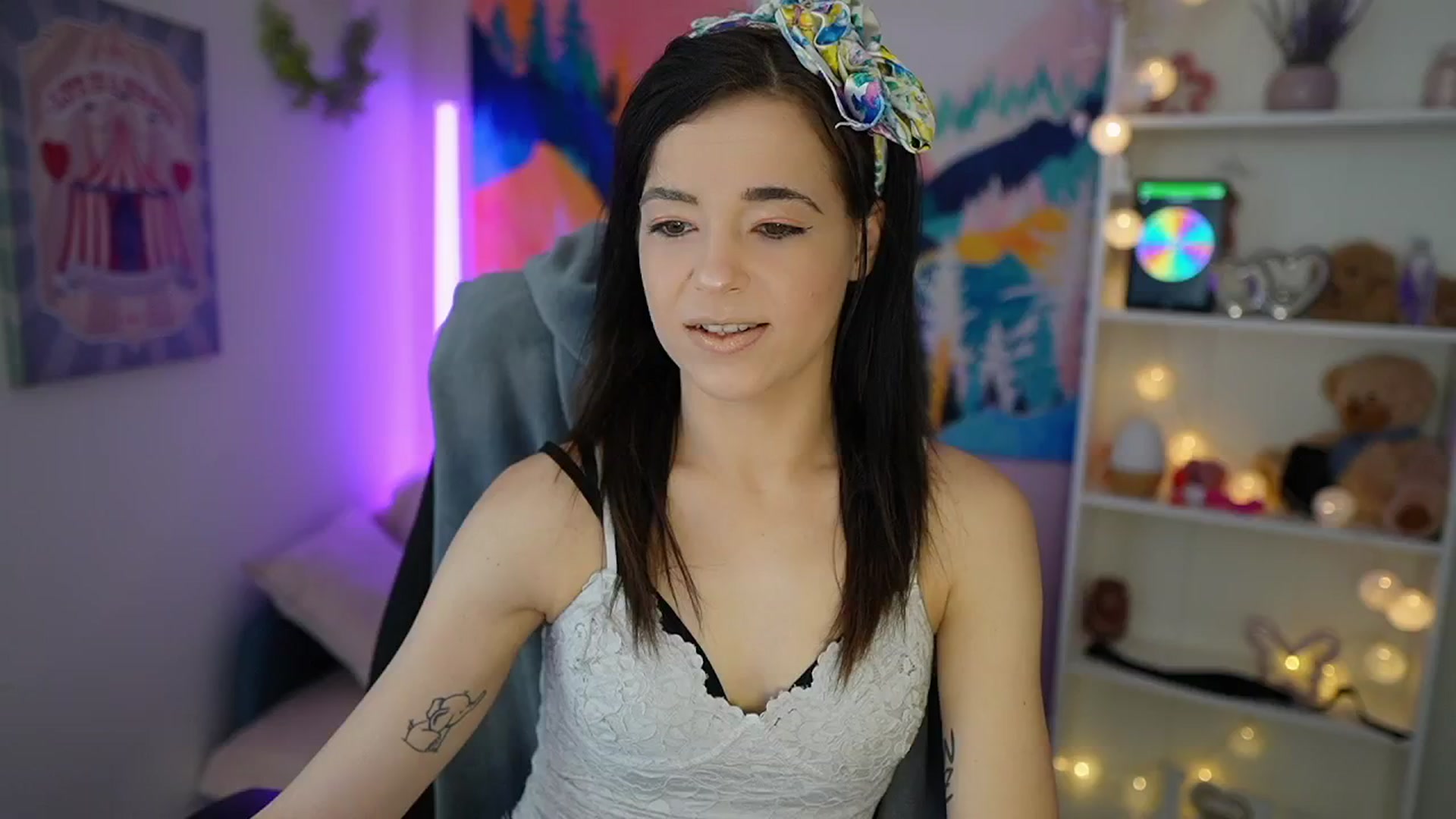 Gallery image thumbnail from Jasmine_Black's myfreecams stream on, 05/16/2024, 09:21 image 1 of 20