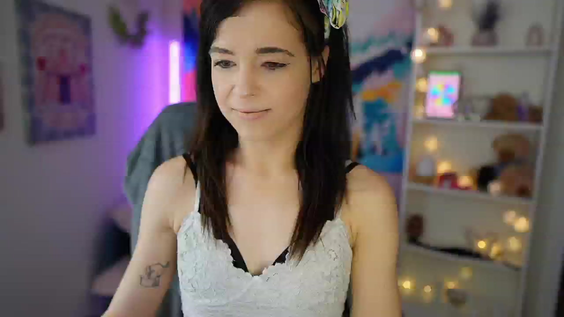 Gallery image thumbnail from Jasmine_Black's myfreecams stream on, 05/16/2024, 10:19 image 17 of 20