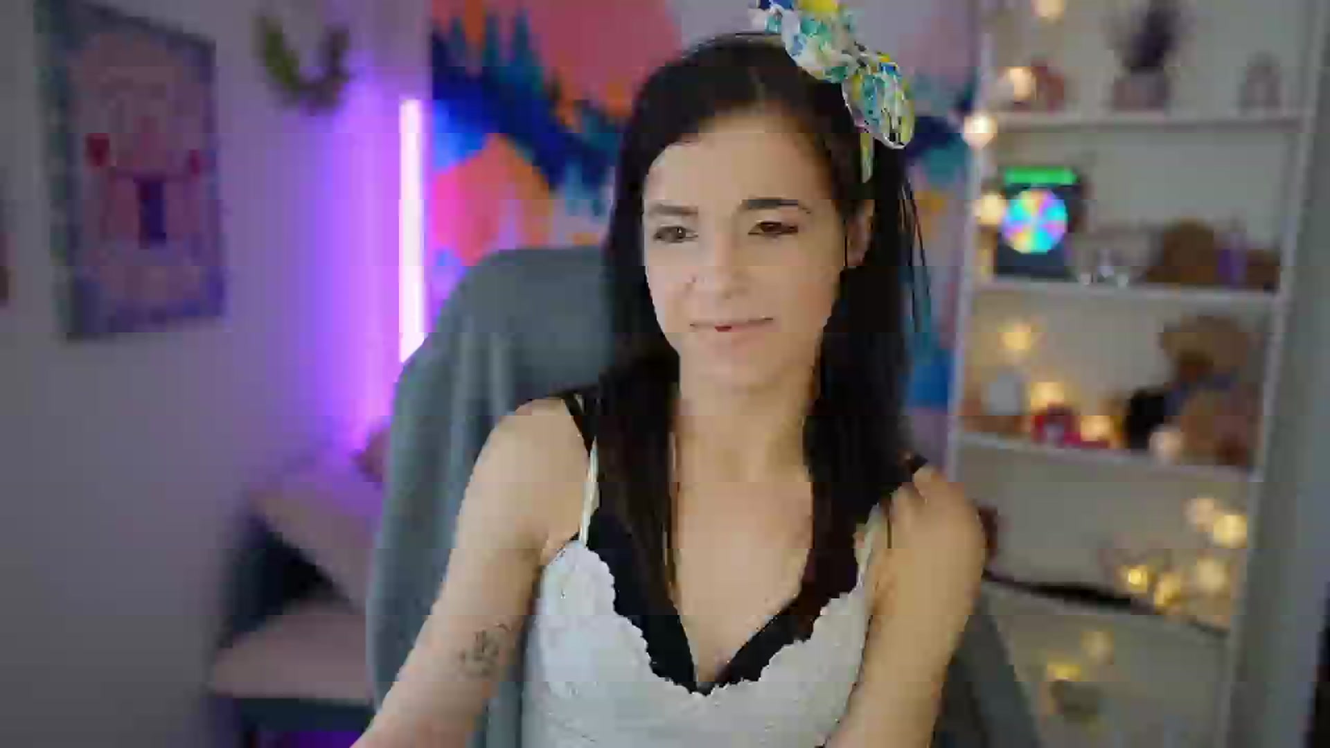 Gallery image thumbnail from Jasmine_Black's myfreecams stream on, 05/16/2024, 10:19 image 3 of 20