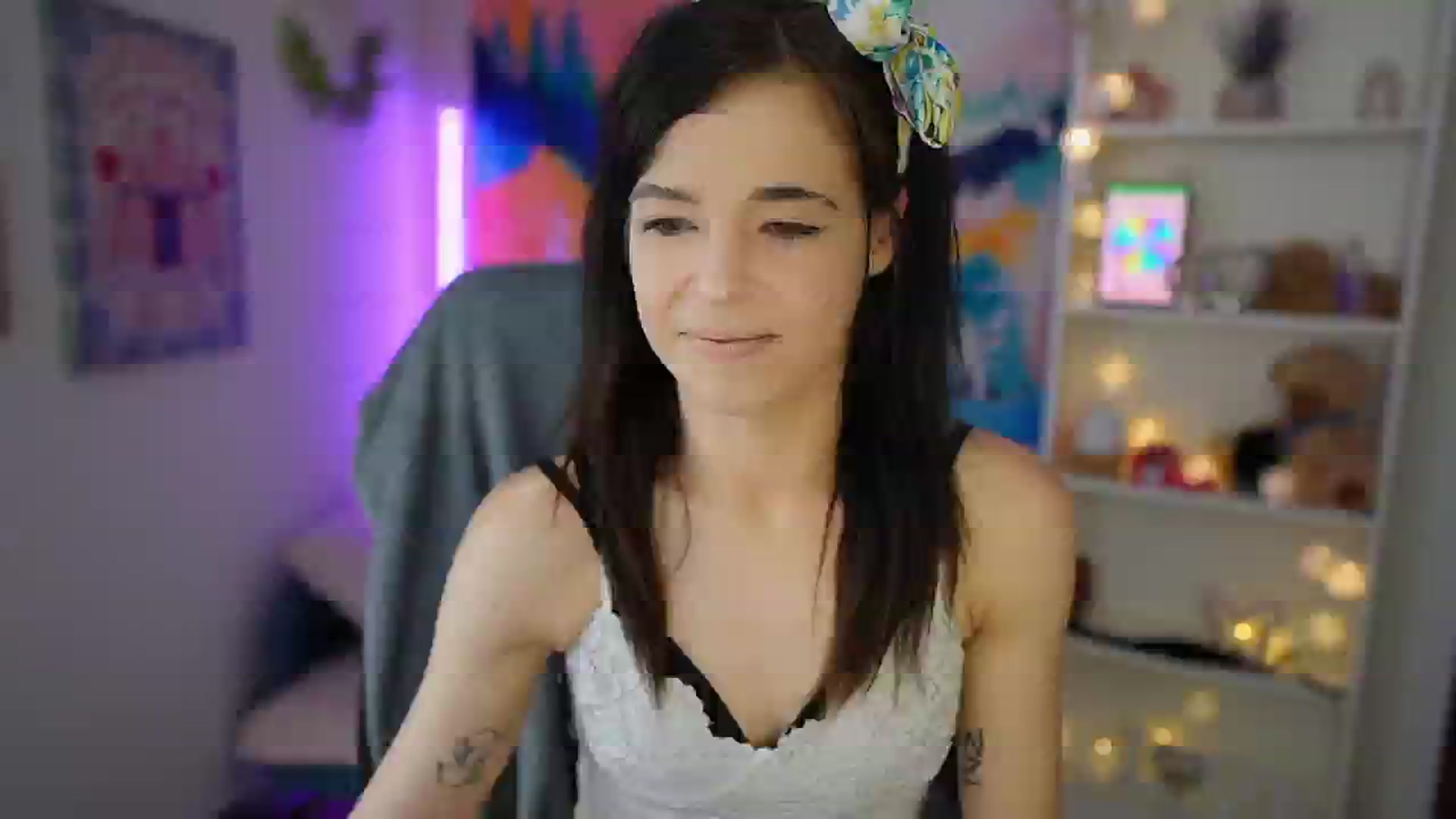 Gallery image thumbnail from Jasmine_Black's myfreecams stream on, 05/16/2024, 10:19 image 19 of 20