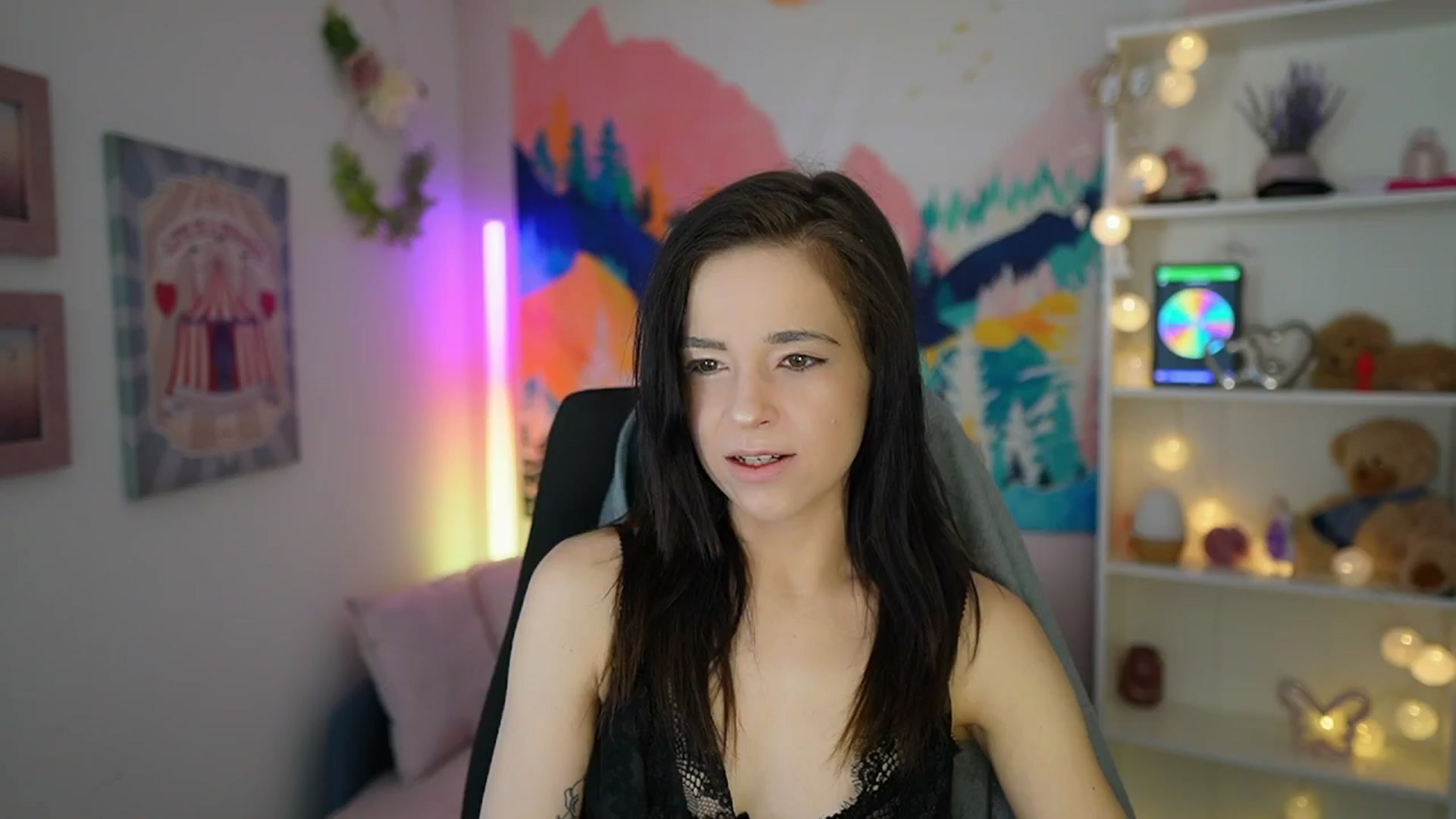 Gallery image thumbnail from Jasmine_Black's myfreecams stream on, 05/17/2024, 08:01 image 7 of 20