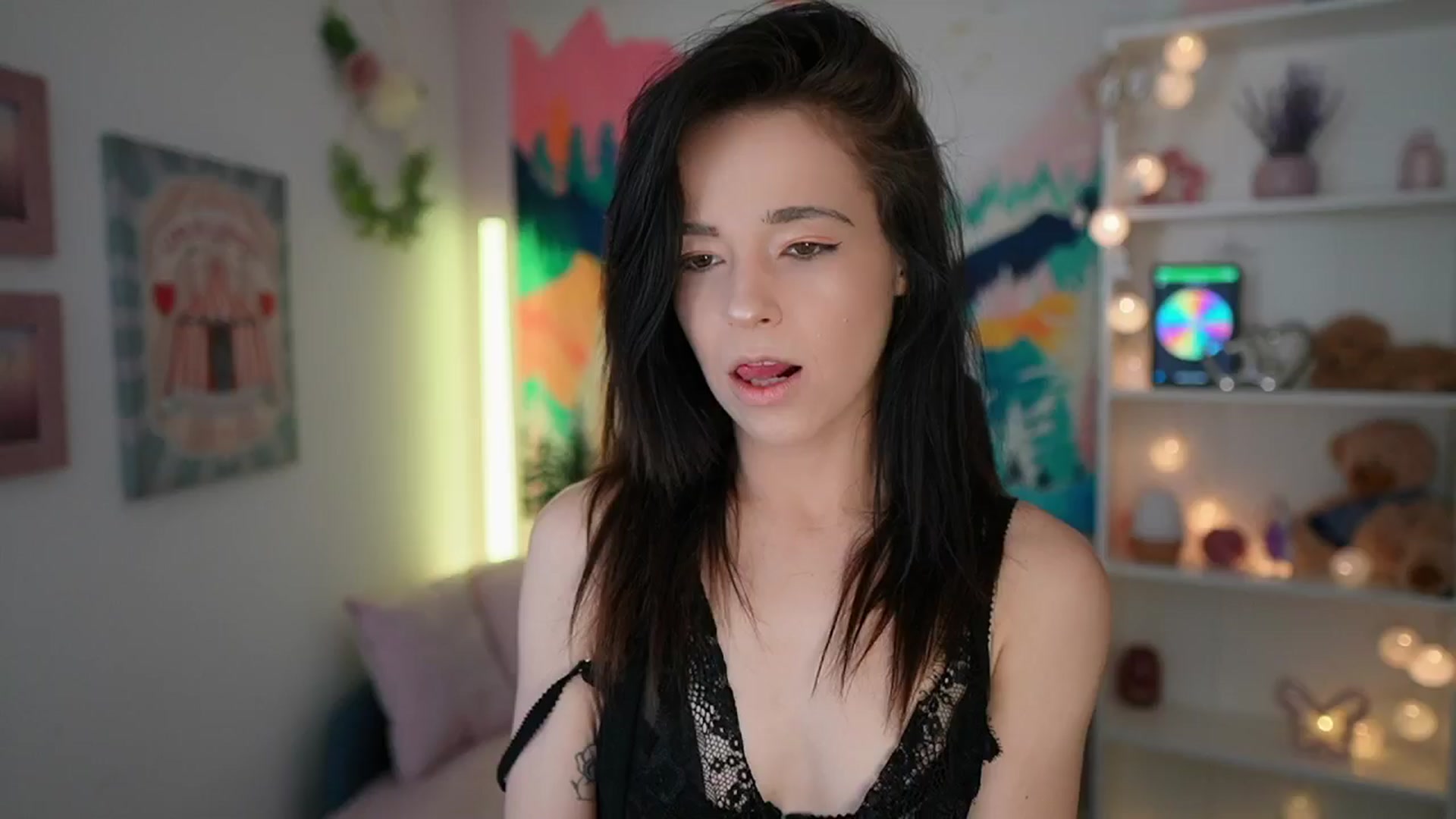 Gallery image thumbnail from Jasmine_Black's myfreecams stream on, 05/17/2024, 09:57 image 18 of 20
