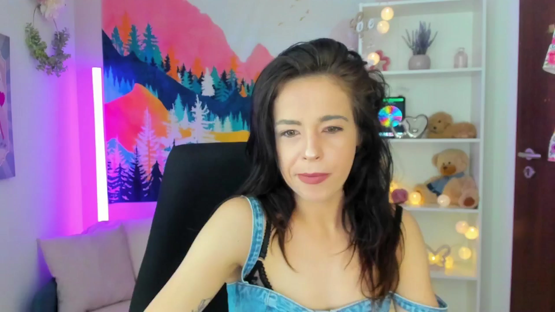 Gallery image thumbnail from Jasmine_Black's myfreecams stream on, 05/21/2024, 09:23 image 1 of 20