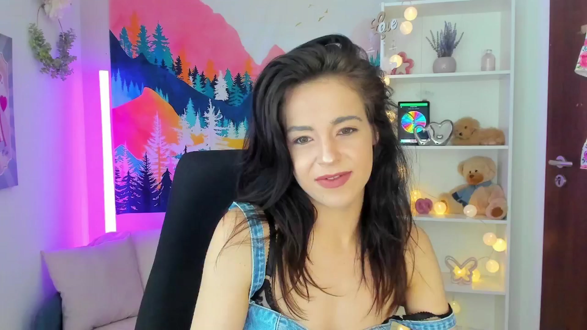 Gallery image thumbnail from Jasmine_Black's myfreecams stream on, 05/21/2024, 09:23 image 6 of 20