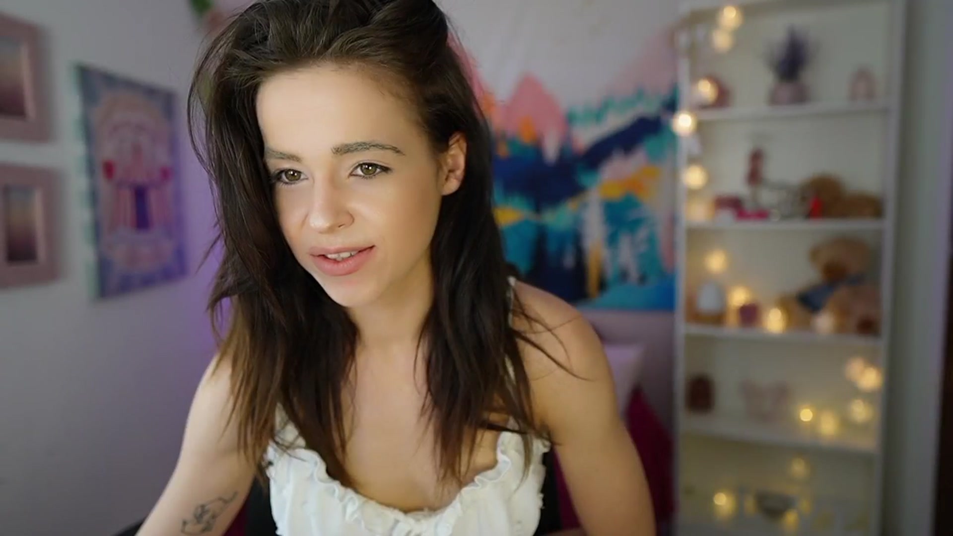 Gallery image thumbnail from Jasmine_Black's myfreecams stream on, 06/10/2024, 12:31 image 7 of 20