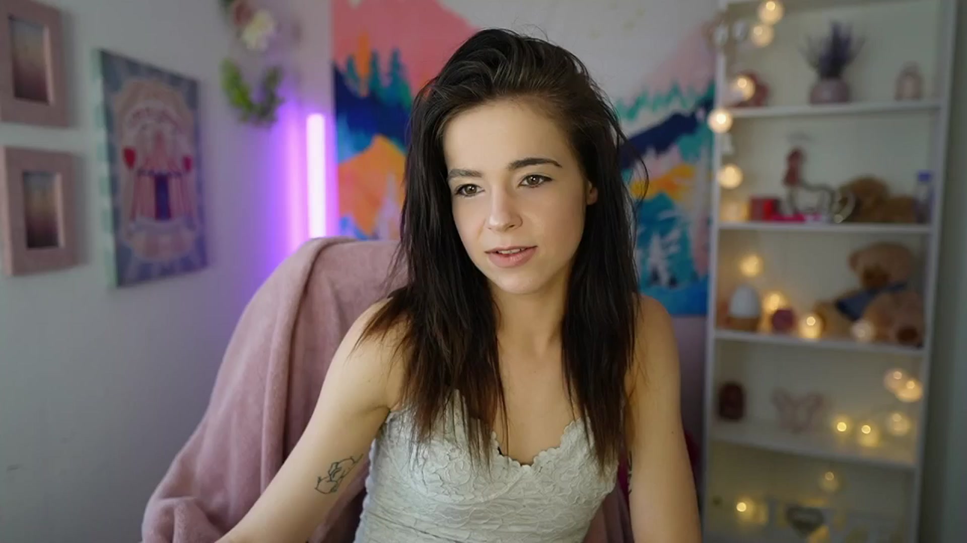 Gallery image thumbnail from Jasmine_Black's myfreecams stream on, 06/15/2024, 11:31 image 9 of 20