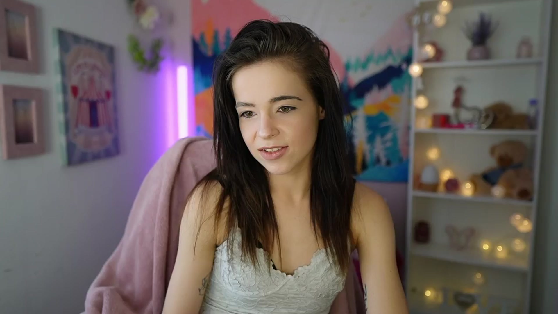 Gallery image thumbnail from Jasmine_Black's myfreecams stream on, 06/15/2024, 11:31 image 10 of 20