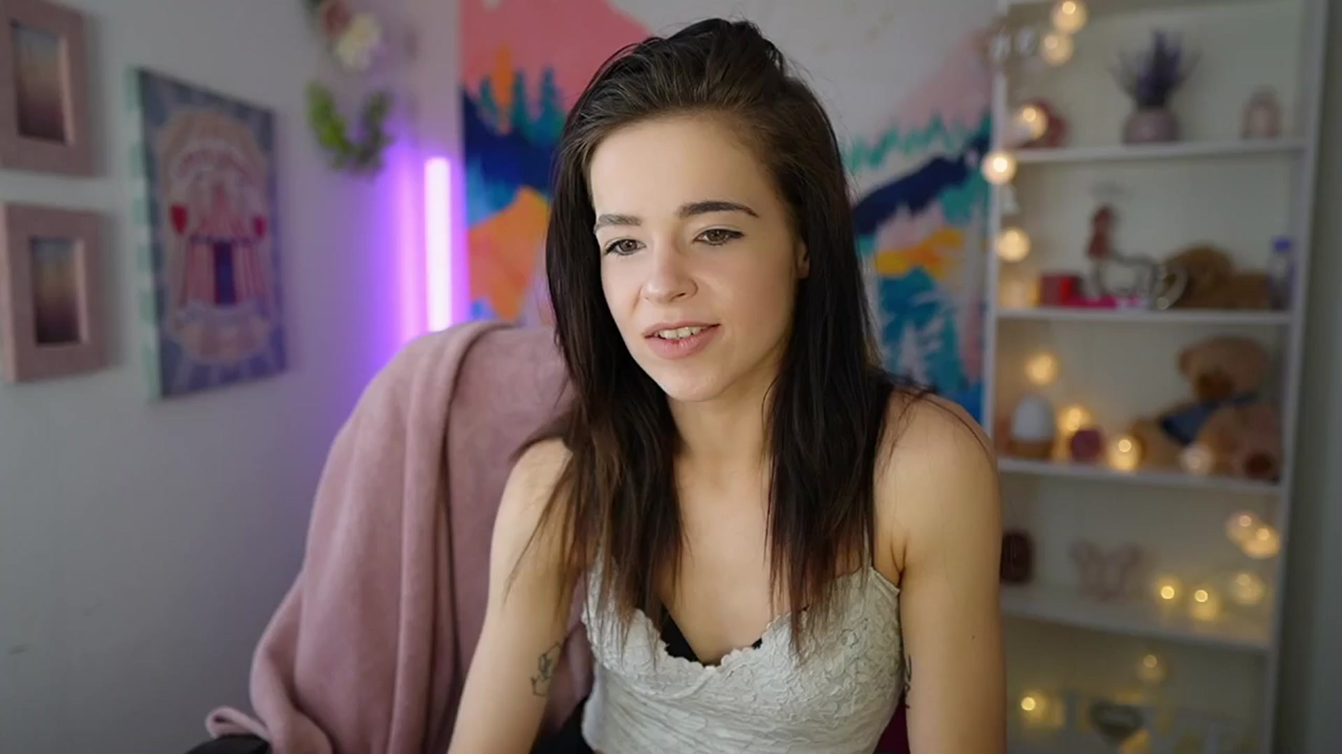 Gallery image thumbnail from Jasmine_Black's myfreecams stream on, 06/15/2024, 11:31 image 15 of 20