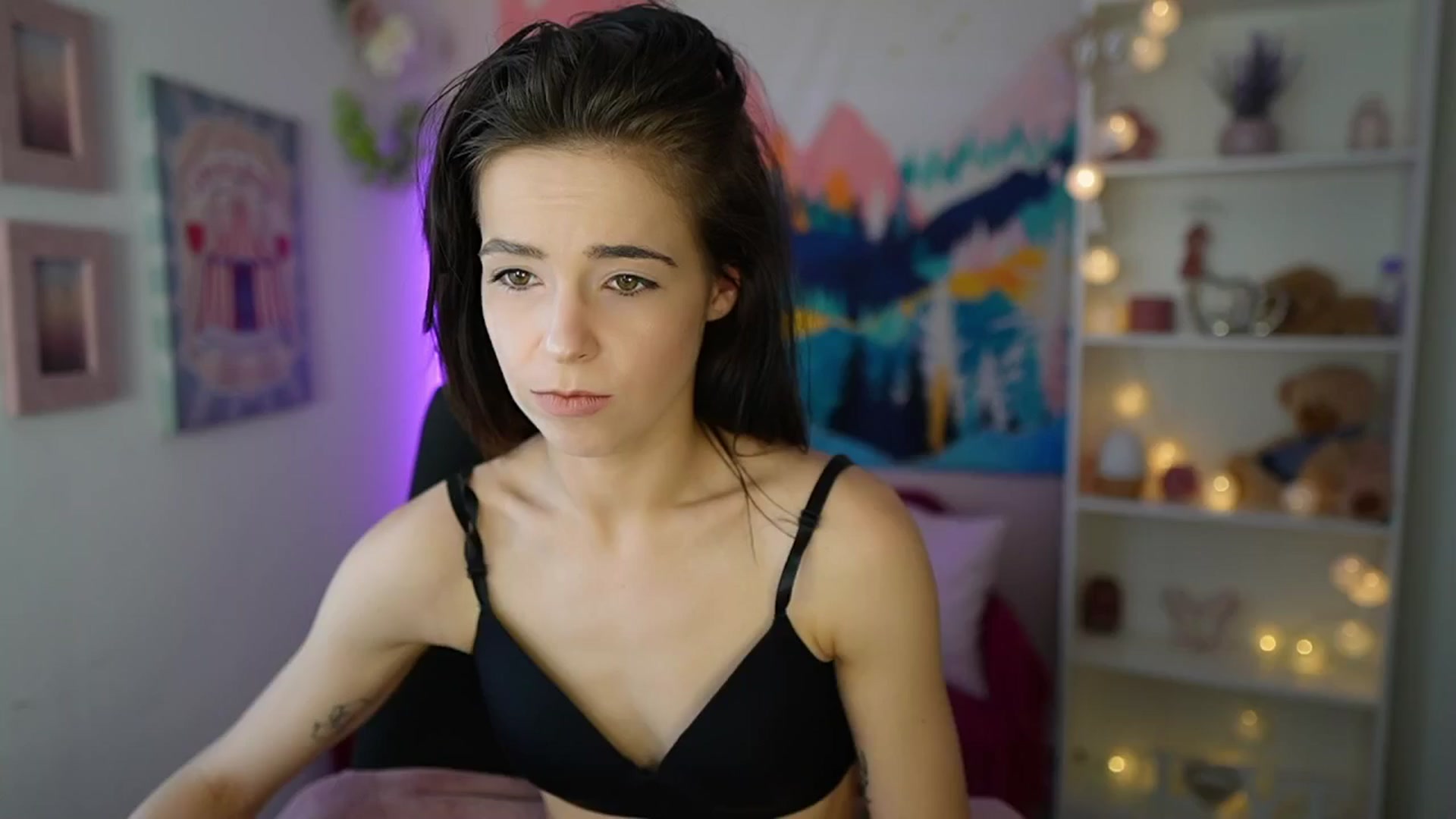 Gallery image thumbnail from Jasmine_Black's myfreecams stream on, 06/15/2024, 12:48 image 6 of 20