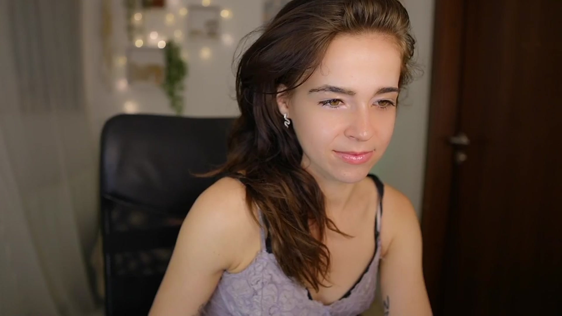 Gallery image thumbnail from Jasmine_Black's myfreecams stream on, 06/28/2024, 19:20 image 14 of 20
