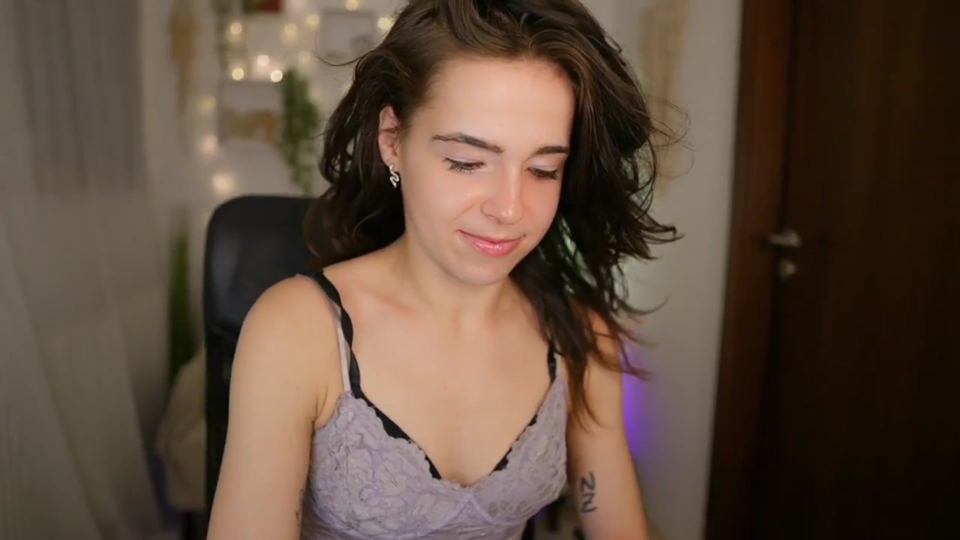 Gallery image thumbnail from Jasmine_Black's myfreecams stream on, 06/28/2024, 19:20 image 12 of 20