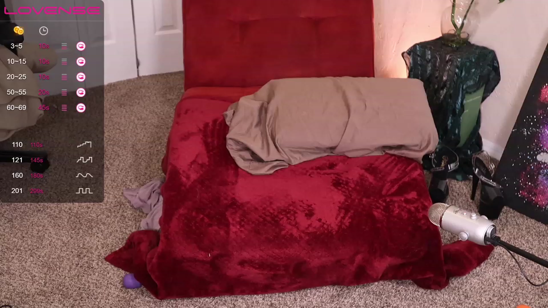 Gallery image thumbnail from Jasmine_Leigh's myfreecams stream on, 11/17/2022, 02:21 image 6 of 20