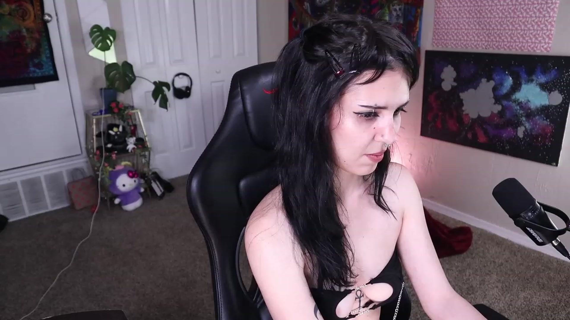 Gallery image thumbnail from Jasmine_Leigh's myfreecams stream on, 02/20/2023, 02:43 image 12 of 20