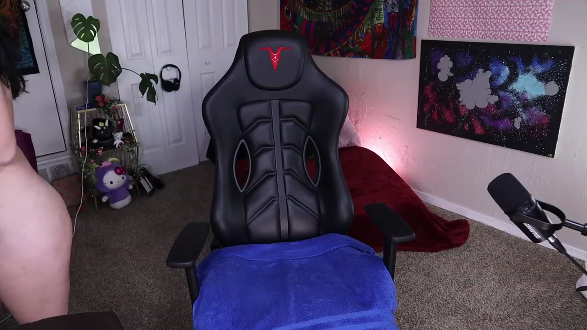 Gallery image thumbnail from Jasmine_Leigh's myfreecams stream on, 02/20/2023, 05:06 image 14 of 20