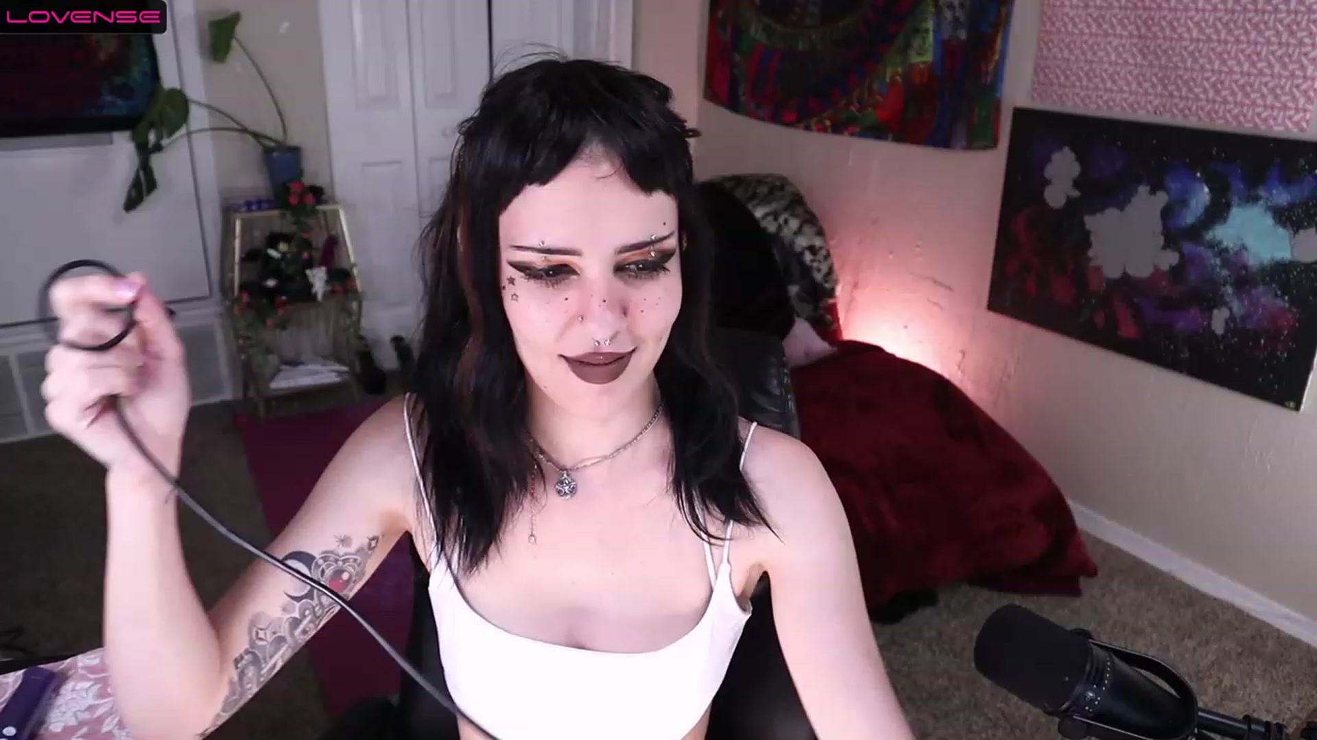 Gallery image thumbnail from Jasmine_Leigh's myfreecams stream on, 04/01/2023, 02:11 image 13 of 20